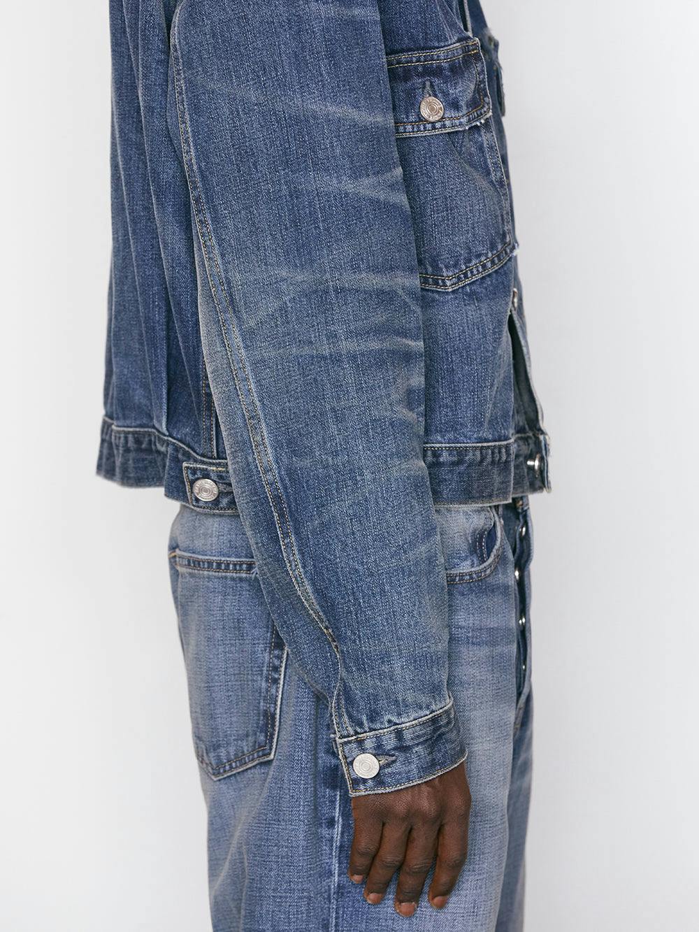jacket side detail view